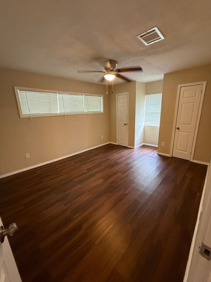 640 E Bolivar St - Photo 5 of 11