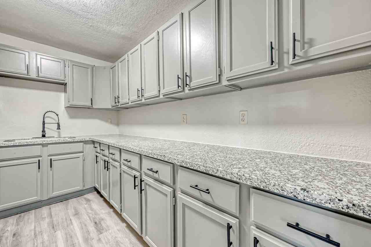 5962 Willow Glen Dr - Photo 6 of 12