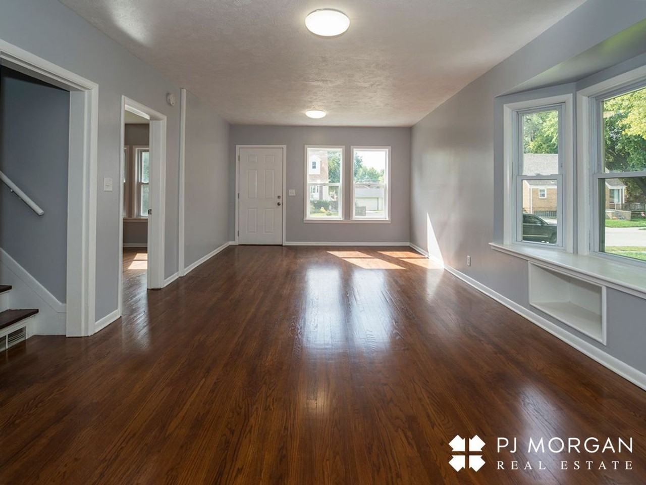 6262 Pine Street - Photo 2 of 16