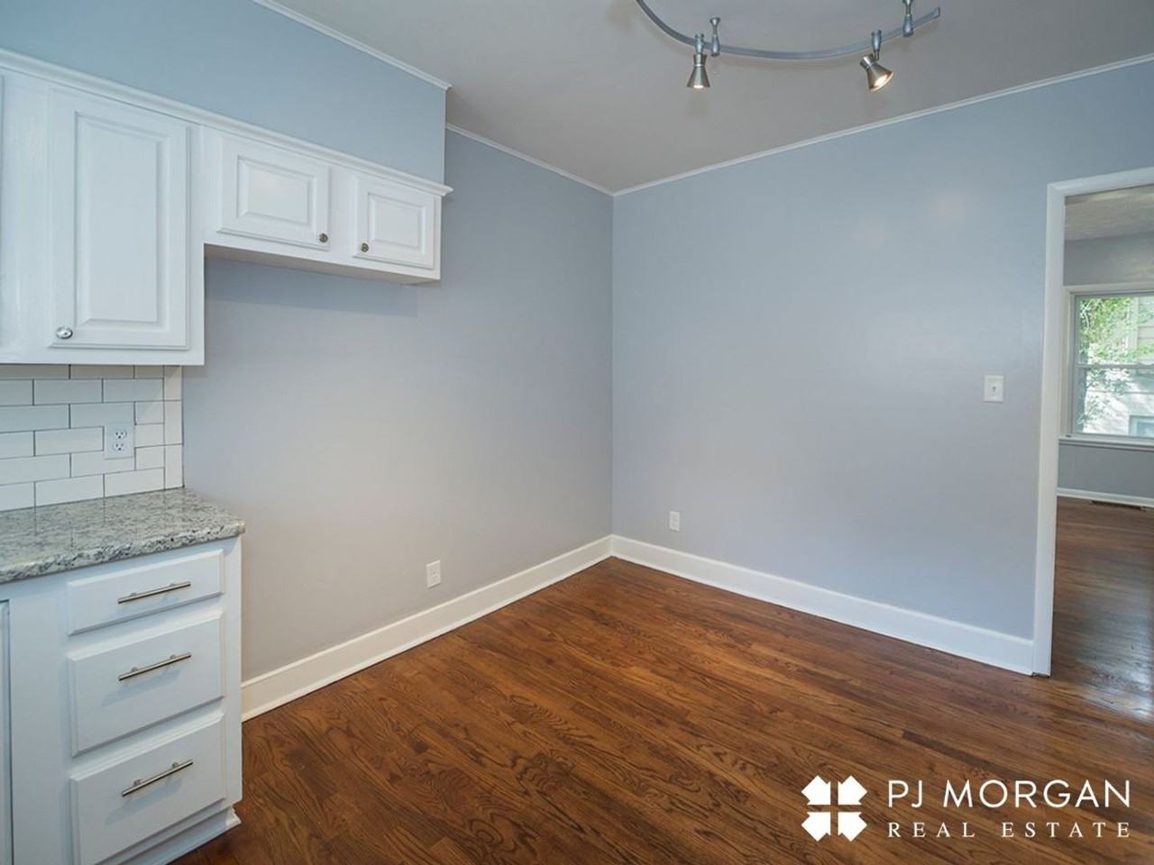 6262 Pine Street - Photo 6 of 16