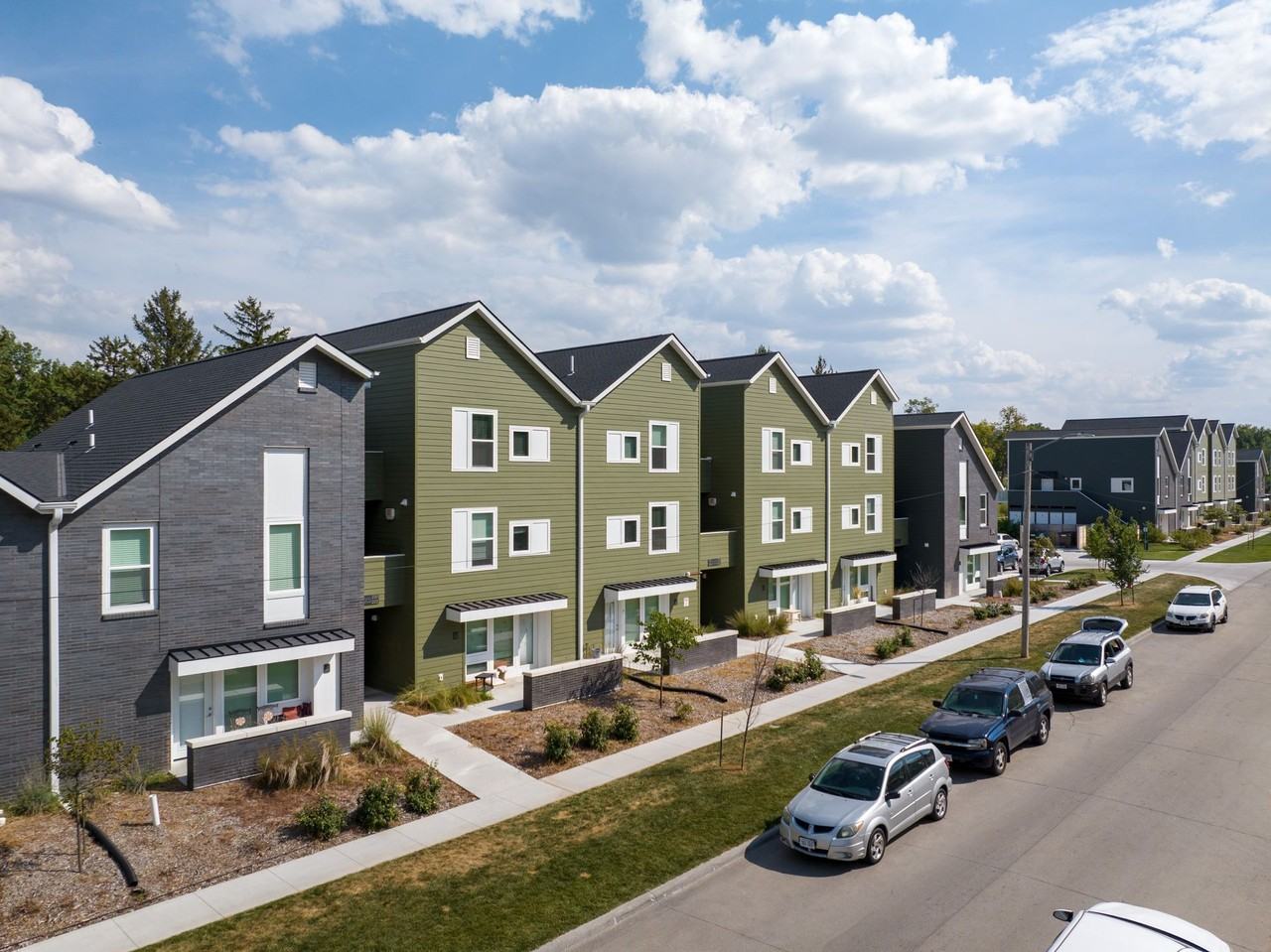 Gatehouse Rows Apartments - Photo 3 of 35