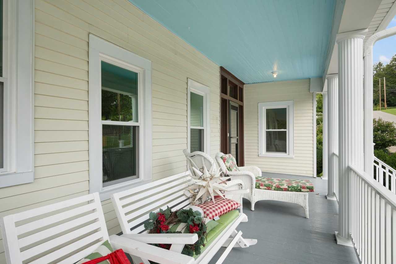 603 Madison Ave N - Photo 2 of 39