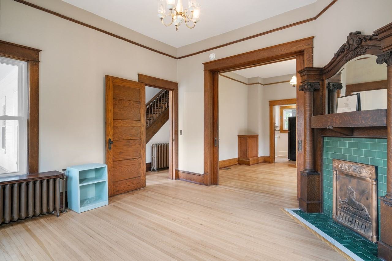 603 Madison Ave N - Photo 3 of 39