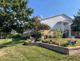 featured image of 125 S Platten St