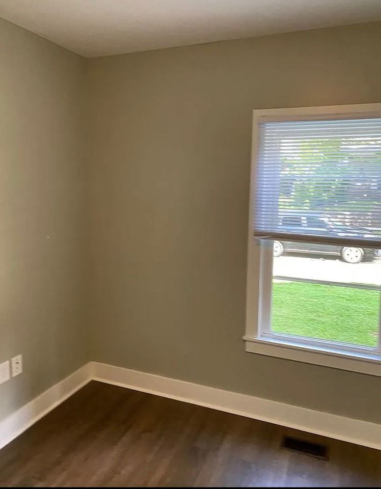 624 S Fess Ave #4 - Photo 4 of 15