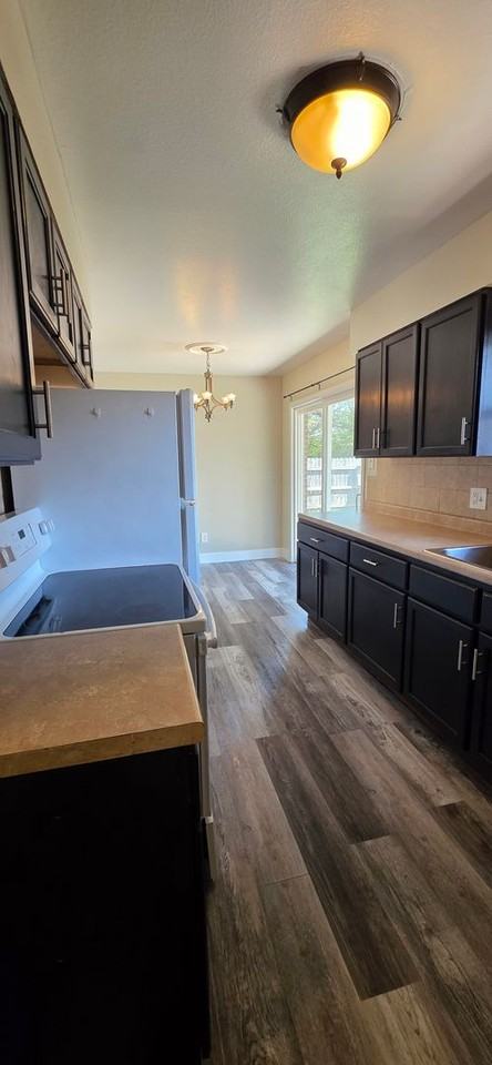 904 Coolidge St - Photo 3 of 18