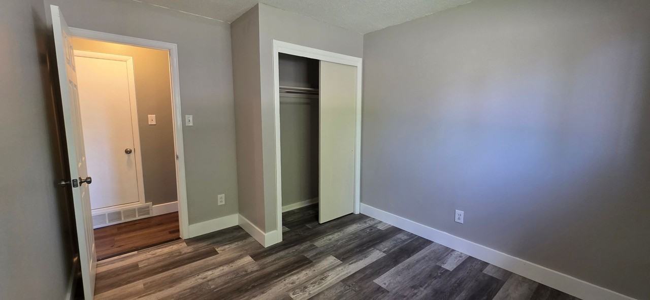 904 Coolidge St - Photo 5 of 18