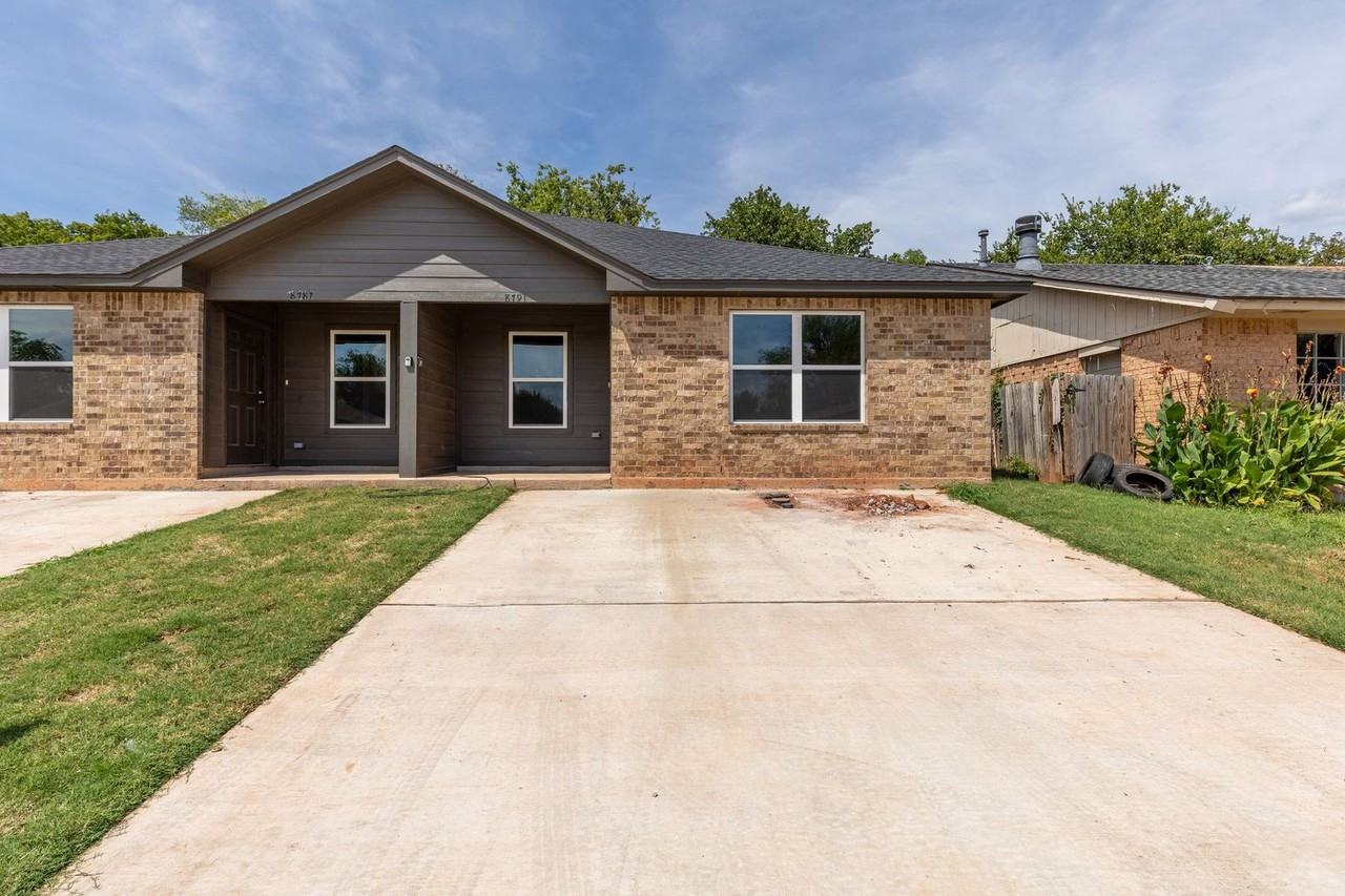 8787 Saint George Way - Photo 3 of 35