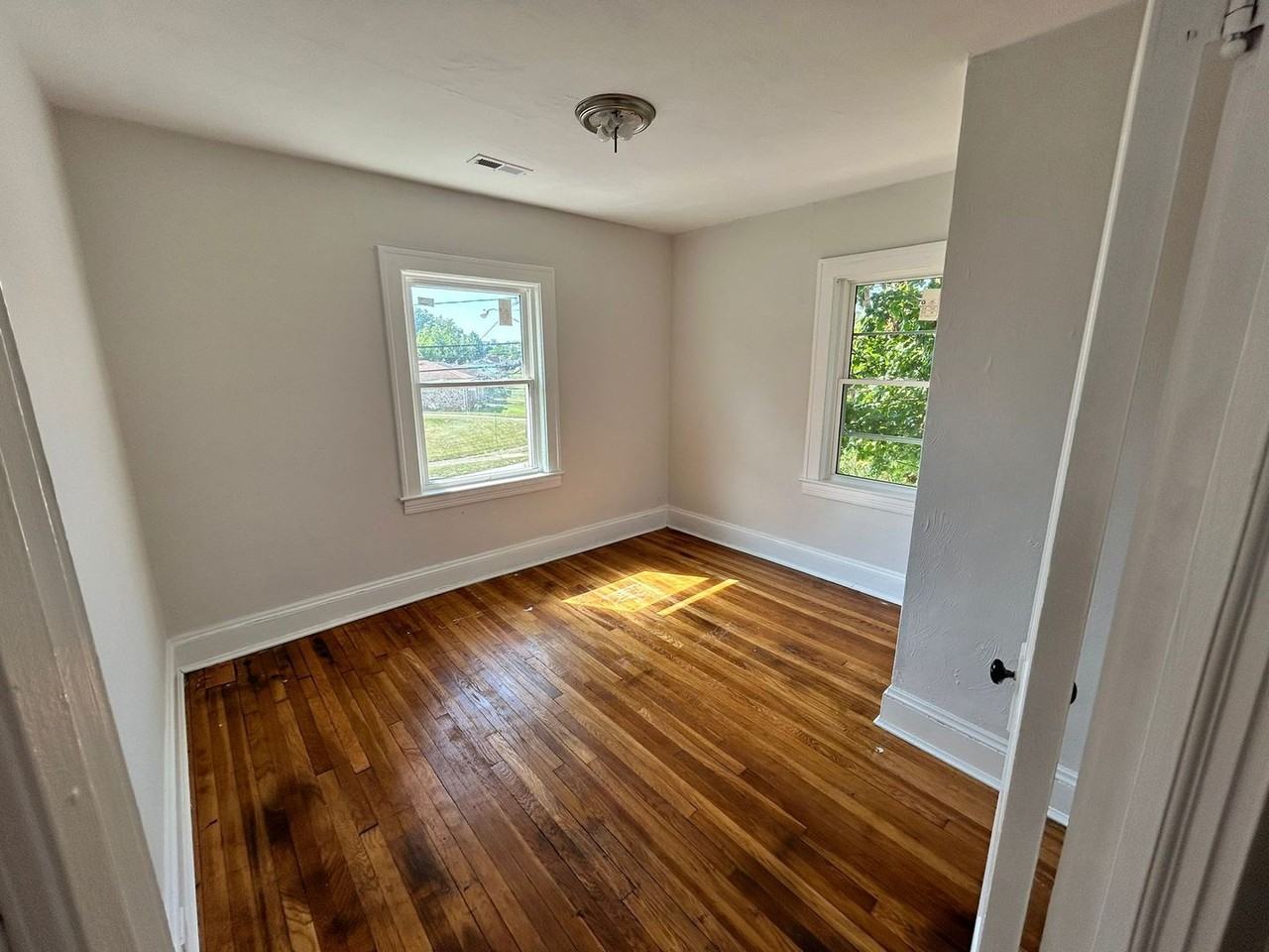 13629 Cranwood Park Blvd - Photo 7 of 14