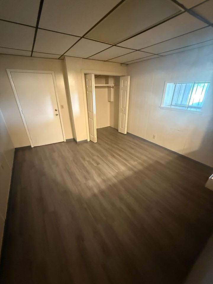 501 Vandell Blvd - Photo 2 of 11