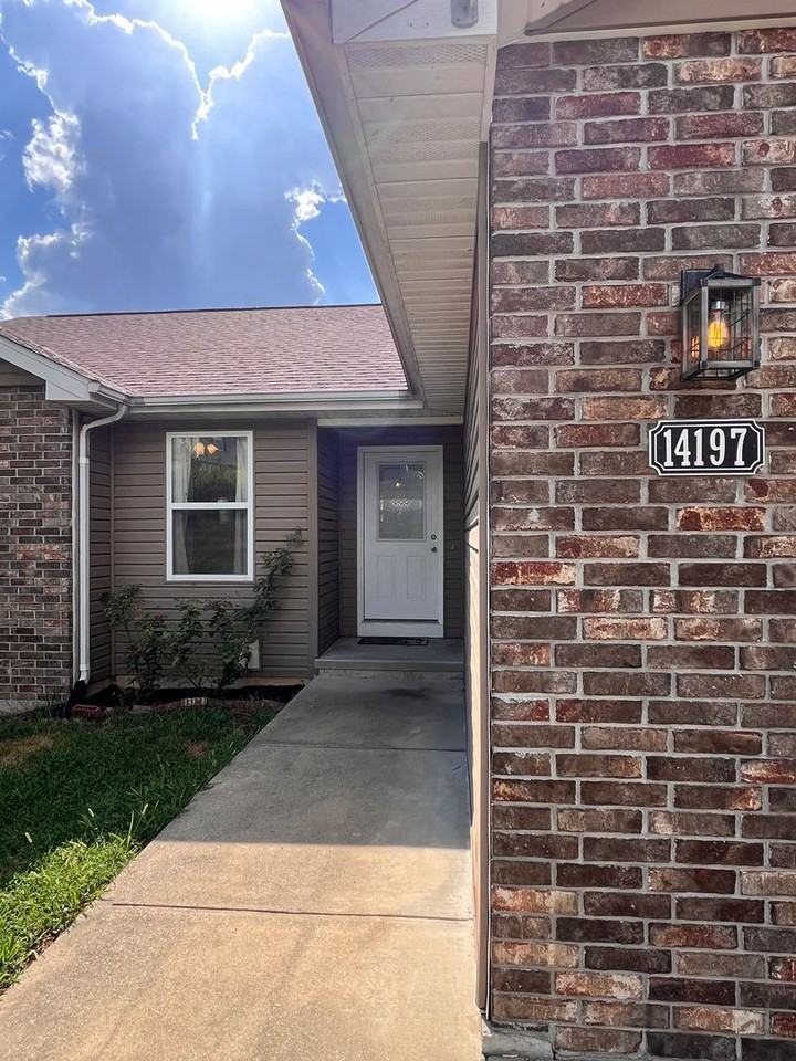 14197 Hopi Lane - Photo 2 of 36