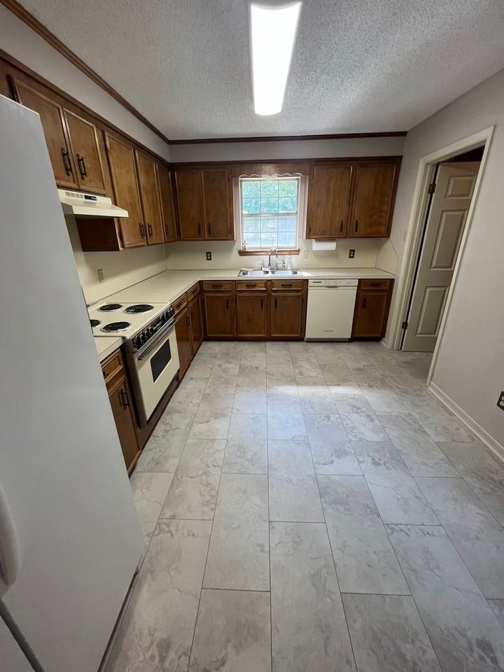 816 Eds Blvd - Photo 3 of 11