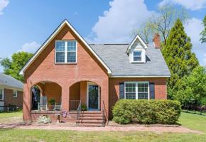 featured image of 709 Myrtle Drive