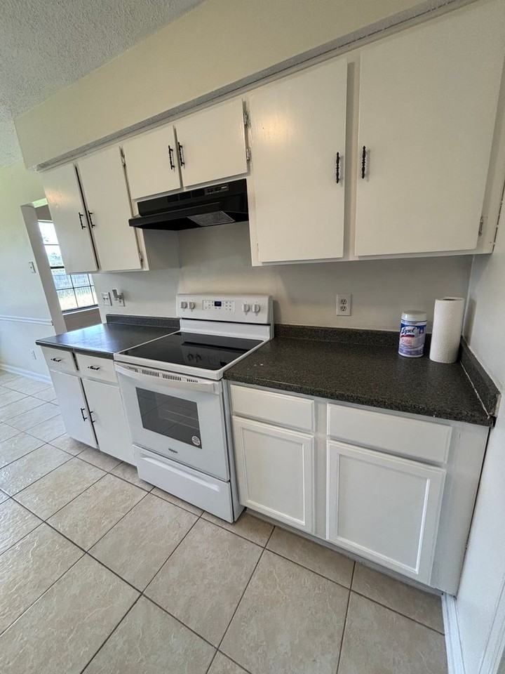 932 Highland Drive - Photo 6 of 25