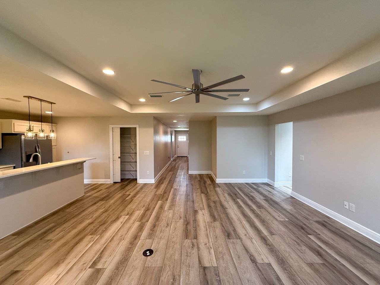 1456 Camrose Pl - Photo 2 of 24