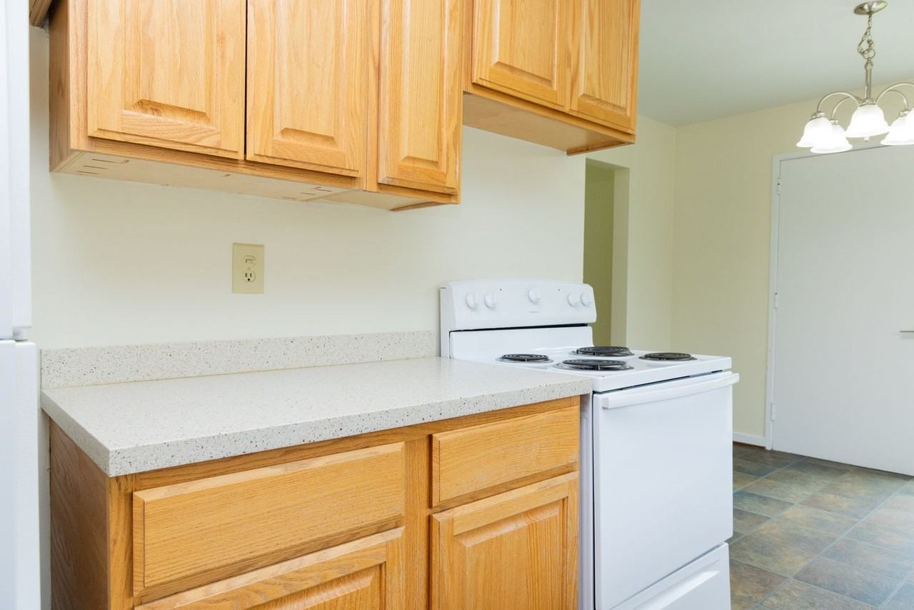 110 Mimosa Dr - Photo 7 of 23