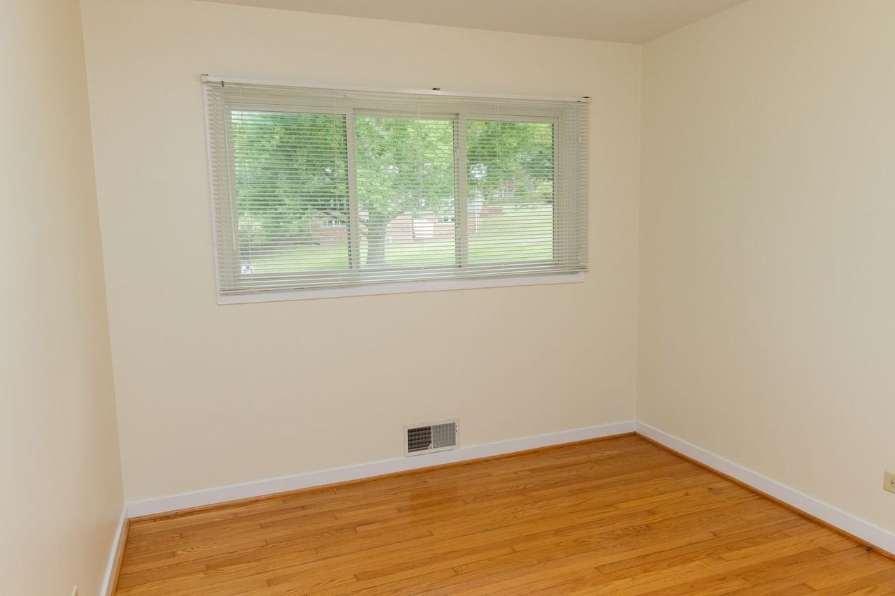 118 Mimosa Dr - Photo 7 of 23