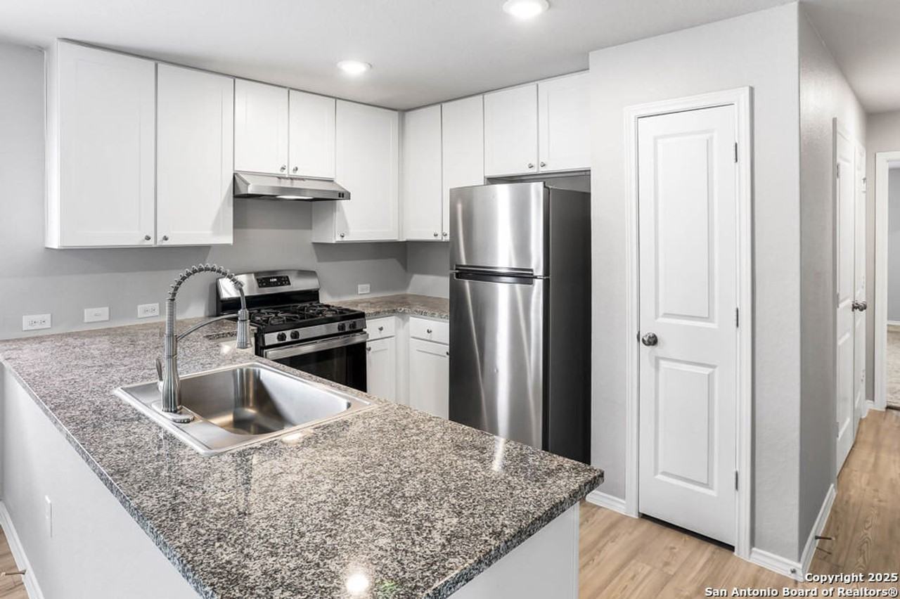 13907 Silos Mdws - Photo 4 of 22