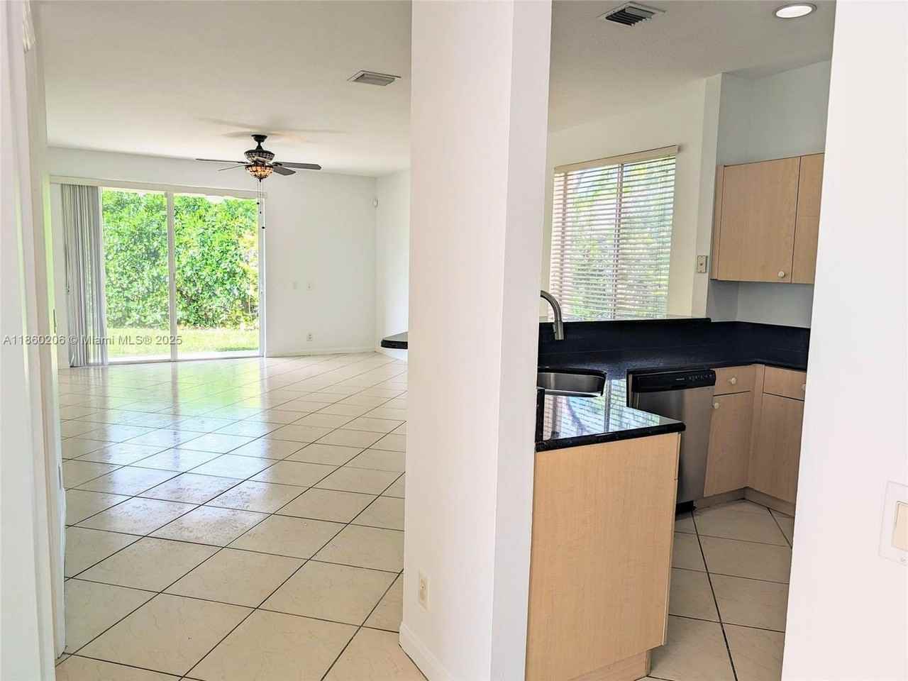 2751 Sw 4th Ct - Photo 2 of 20