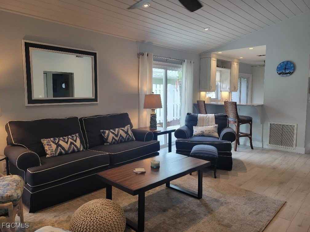 14873 Crescent Cove Dr - Photo 2 of 14