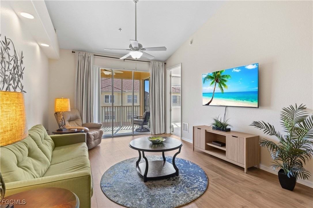 1109 Van Loon Commons Cir Apt 303 #303 - Photo 4 of 24