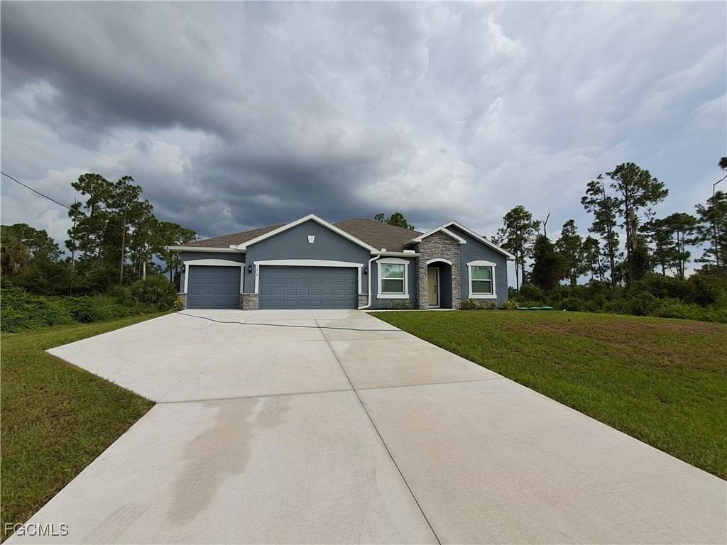 1018 Fayette Ave - Photo 2 of 23