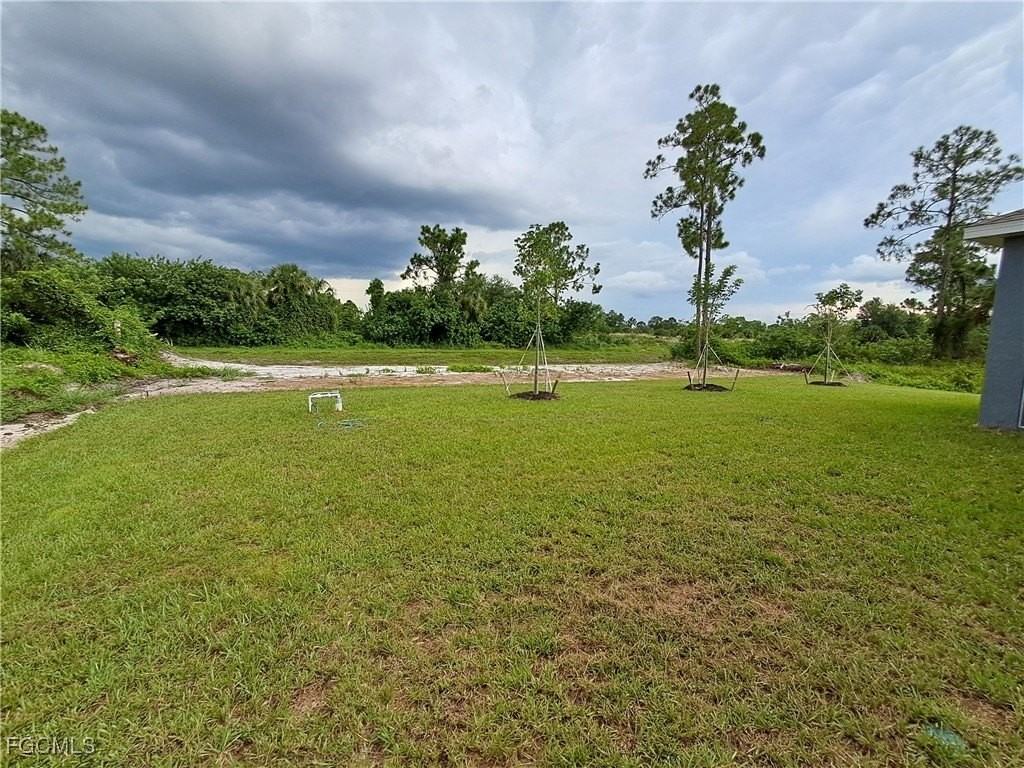 1018 Fayette Ave - Photo 3 of 23