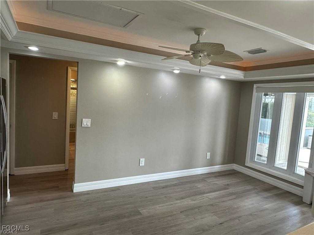 3913 Se 20th Pl - Photo 7 of 11