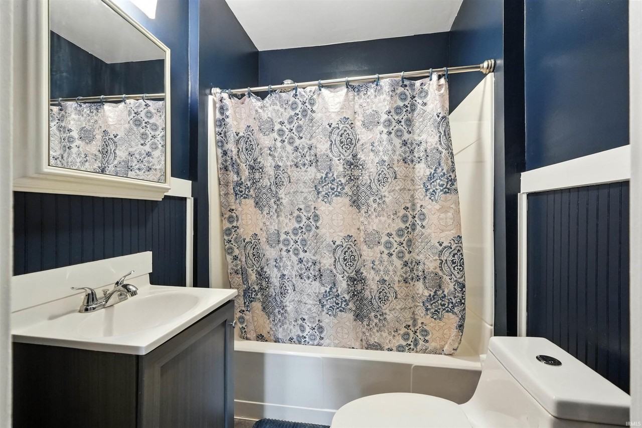 3330 Bowser Ave - Photo 7 of 13