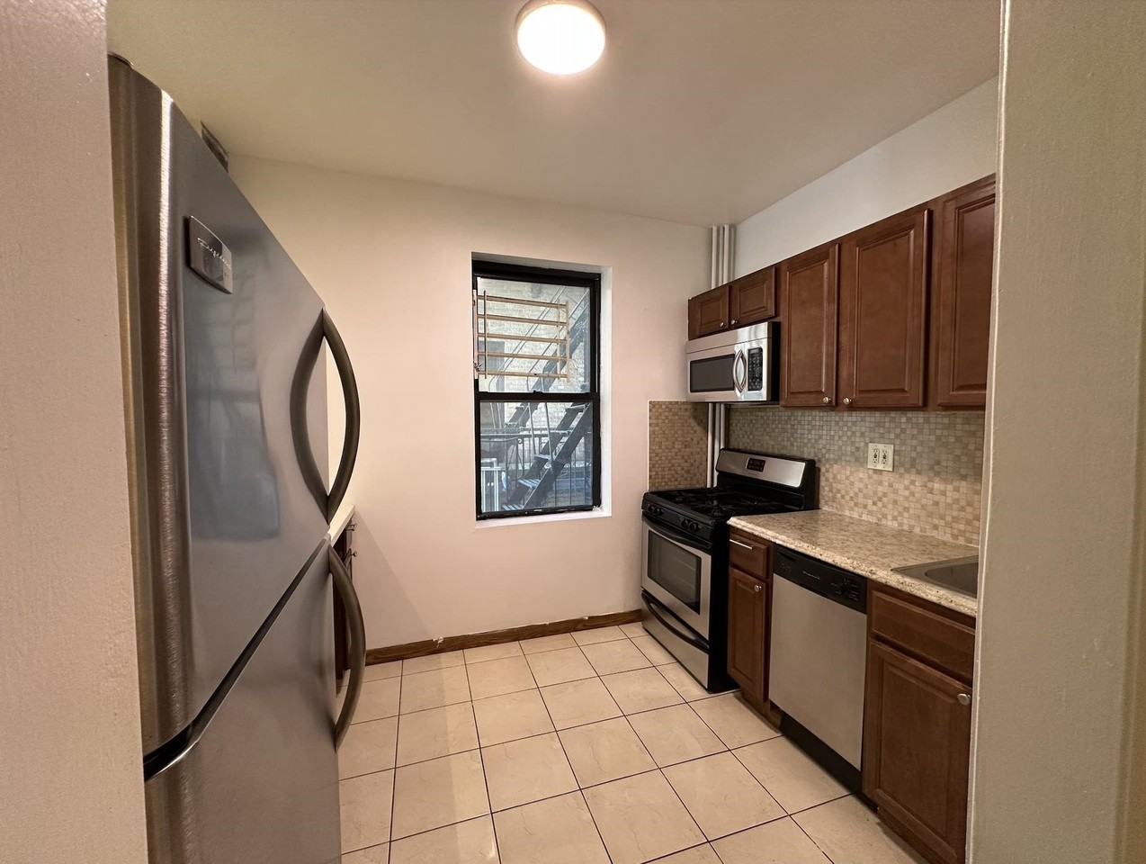 429 Fairmount Ave - Photo 5 of 17