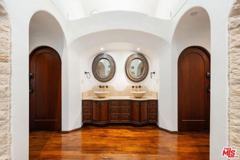 746 Norway Ln - Photo 1 of 1