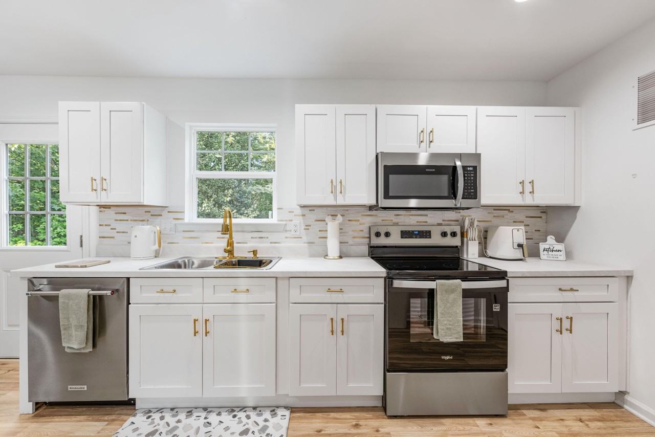 Oakshire Circle - Photo 4 of 14