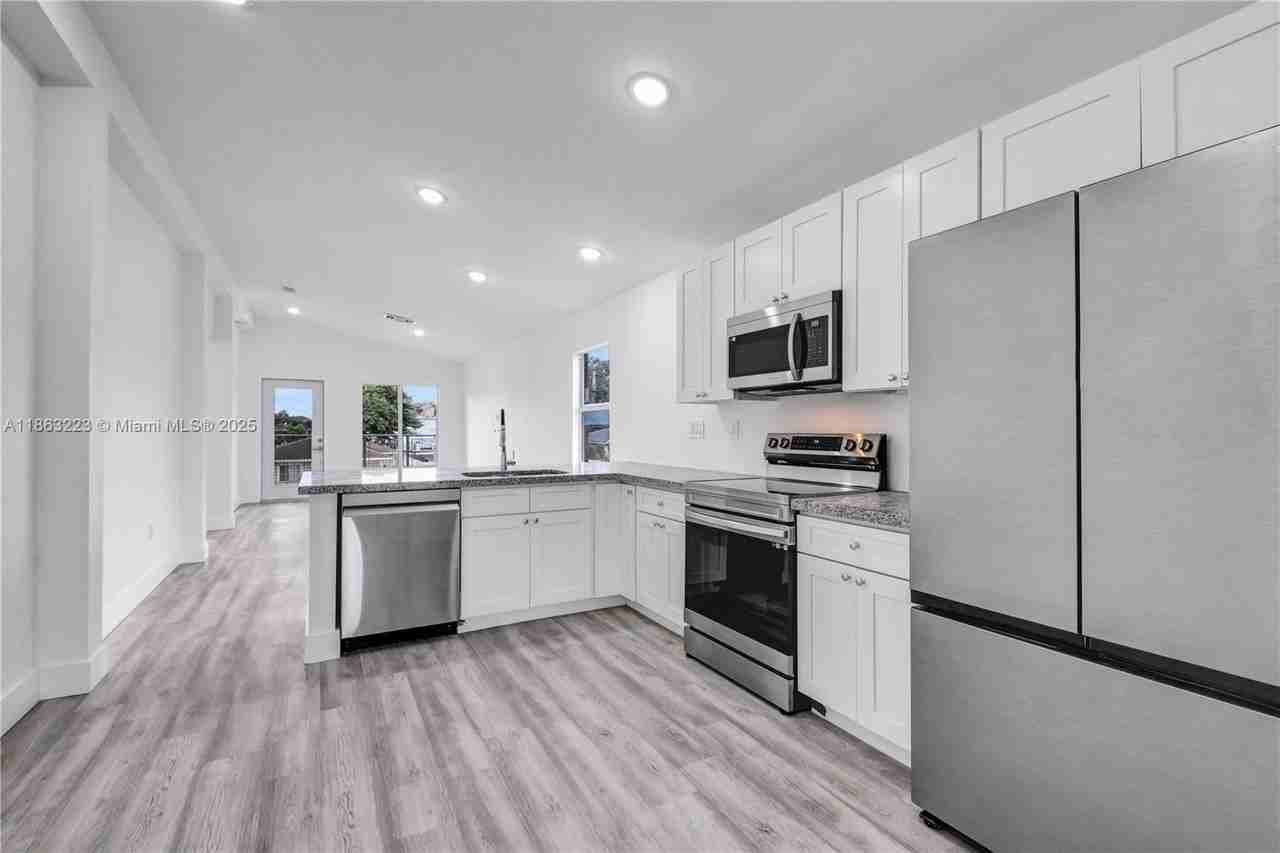 7777 Northwest 8th Court #B - Photo 2 of 9