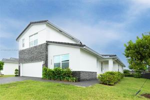 featured image of 4230 Rosa Dr