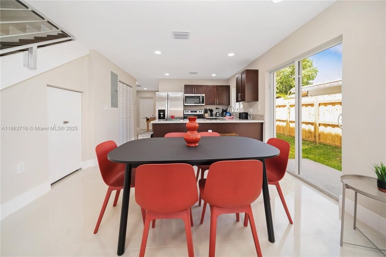 1183 Ne 111th St #1183 - Photo 5 of 20