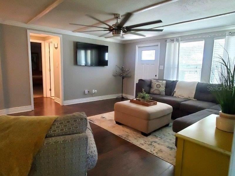 22274 Westchester Boulevard - Photo 3 of 18