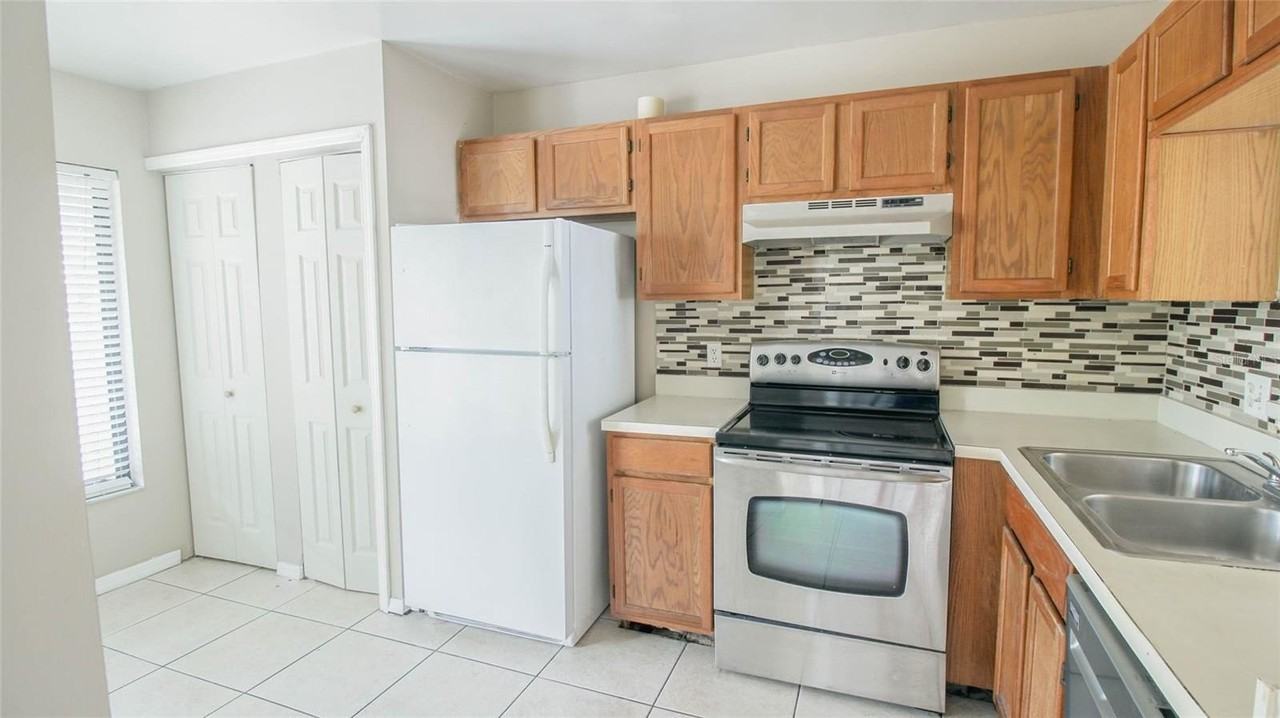 9442 Torrington Ave #9442 - Photo 4 of 12