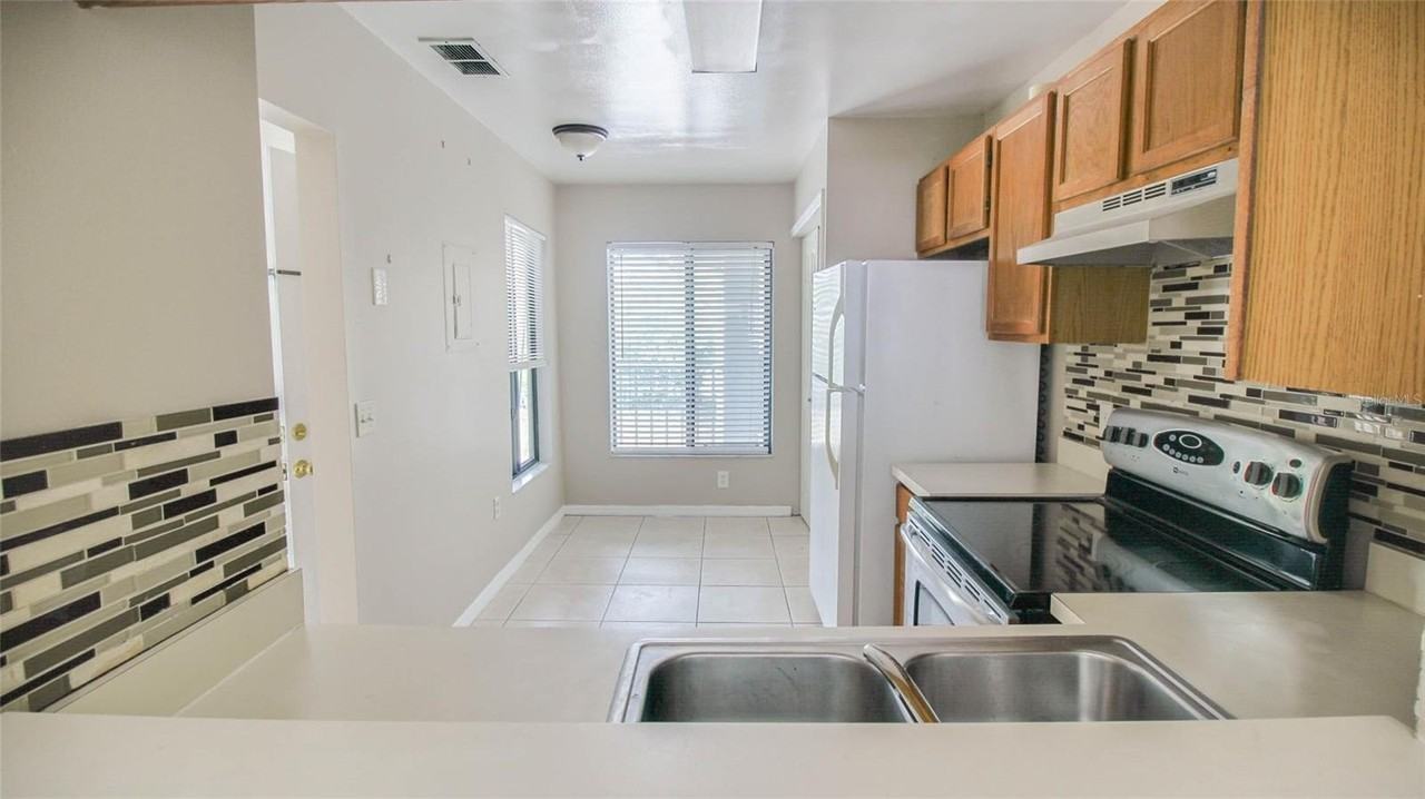 9442 Torrington Ave #9442 - Photo 6 of 12