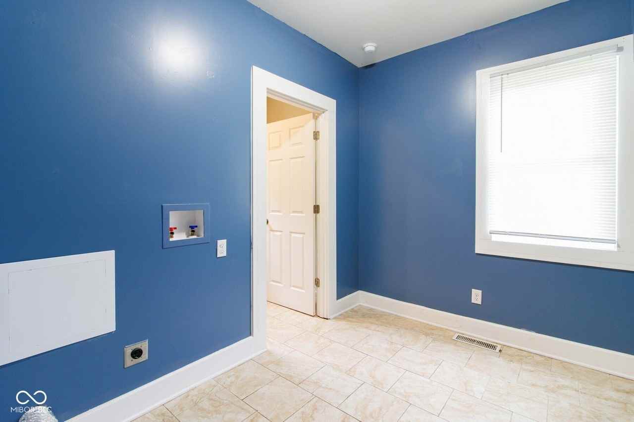 1338 North Olney Street - Photo 6 of 18