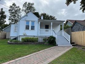 303 Nassau Rd #B - Photo 1 of 1