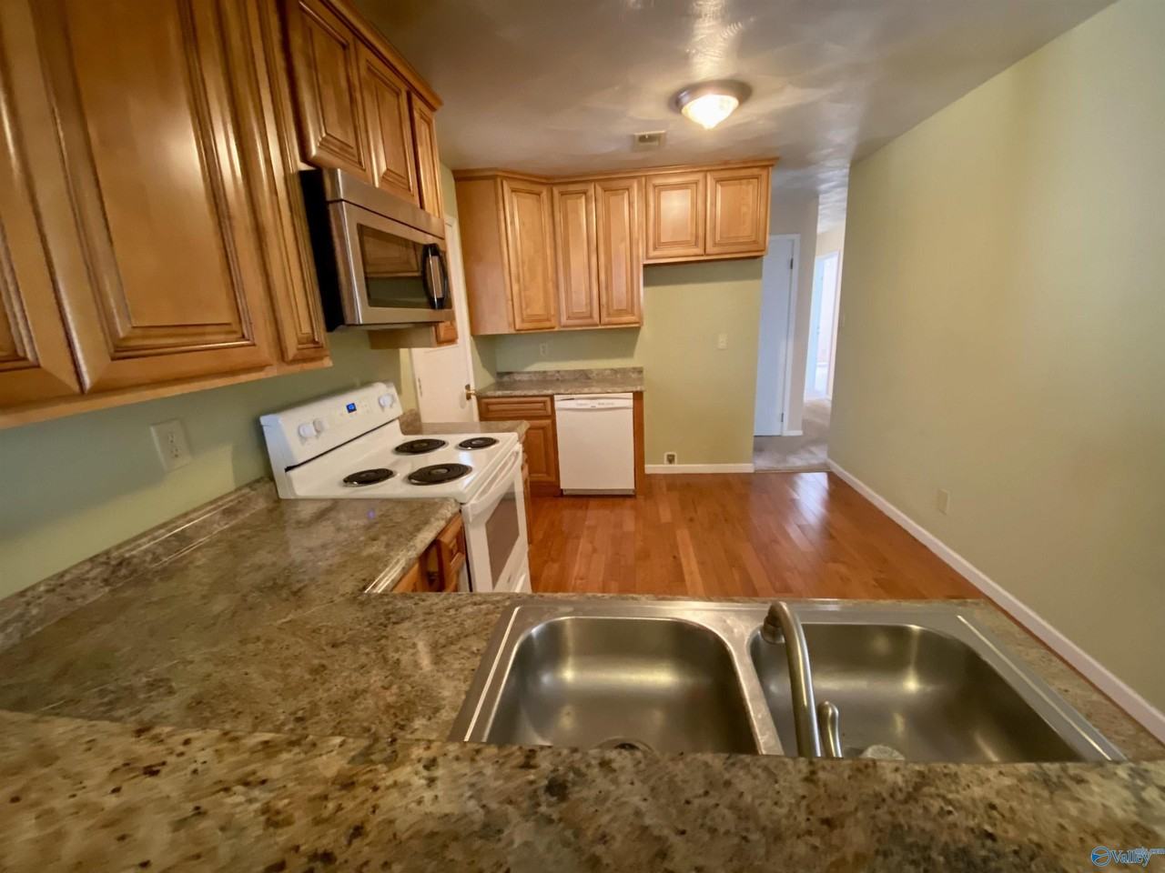 3208 Harvey St Nw - Photo 3 of 13