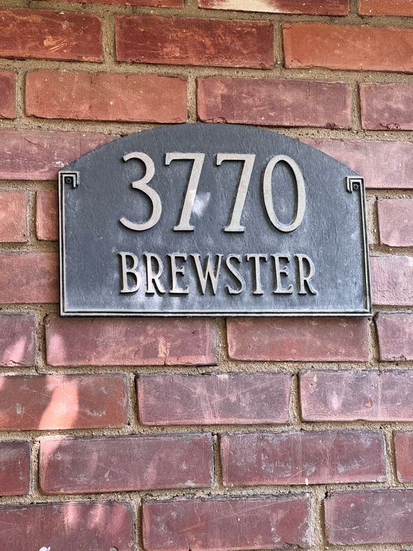 3770 Brewster St - Photo 2 of 14