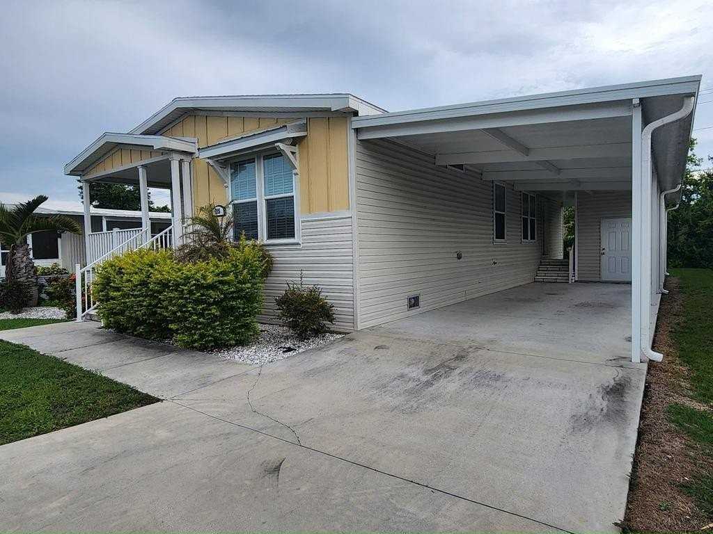 215 Caviller Ct #0215 - Photo 4 of 21