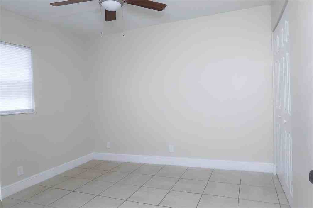 2741 Northwest 58th Terrace - Photo 5 of 7