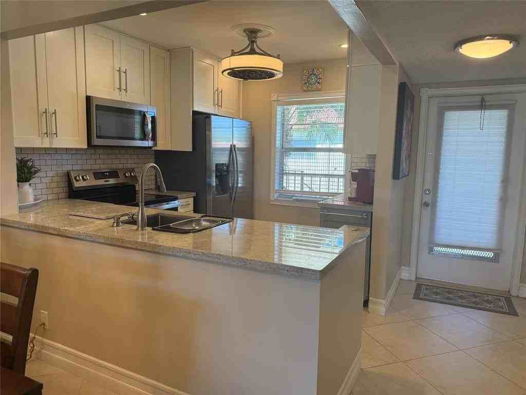 32 Abbey Ln #207 - Photo 5 of 18