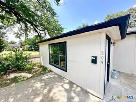 809 W Avenue D #B - Photo 1 of 1
