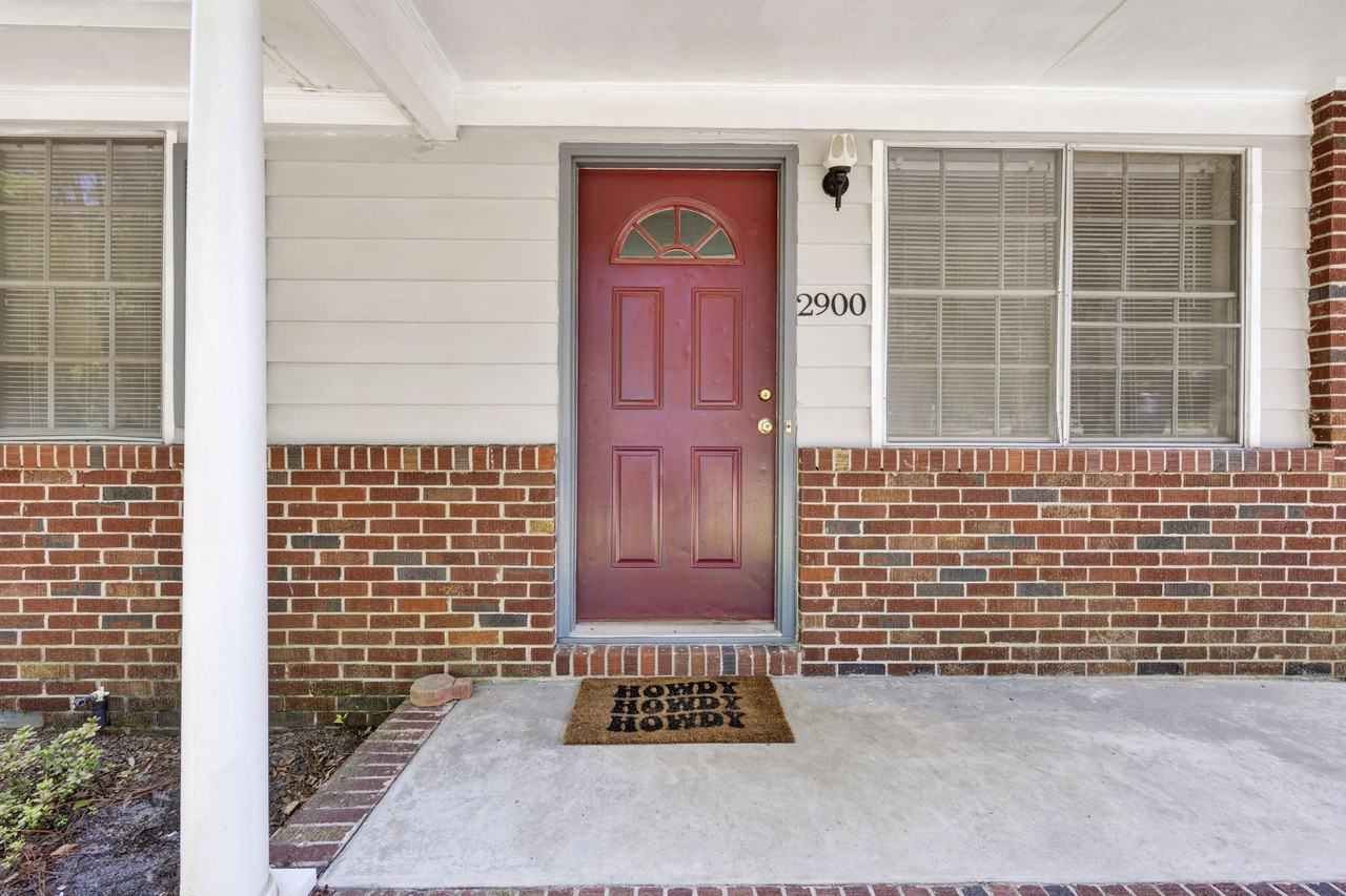 2900 Holt Drive - Photo 5 of 33