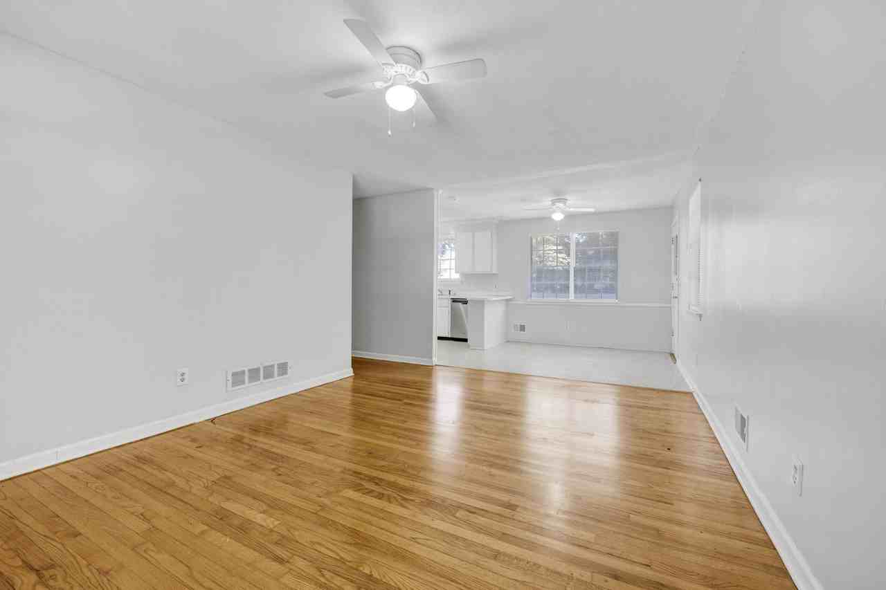 2900 Holt Drive - Photo 7 of 33