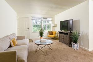 featured image of 550 Oakwood Ave