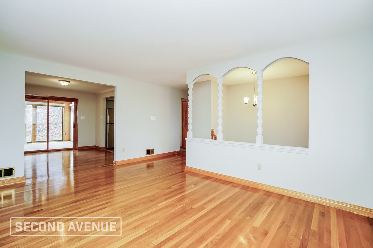 229 Columbia Dr - Photo 2 of 21